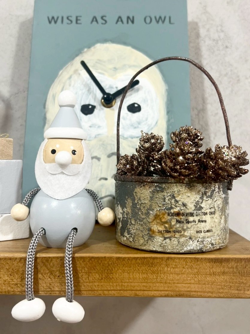 キラキラの小さな松ぼっくり 12個入り(ブロンズ)|おしゃれなフェイク