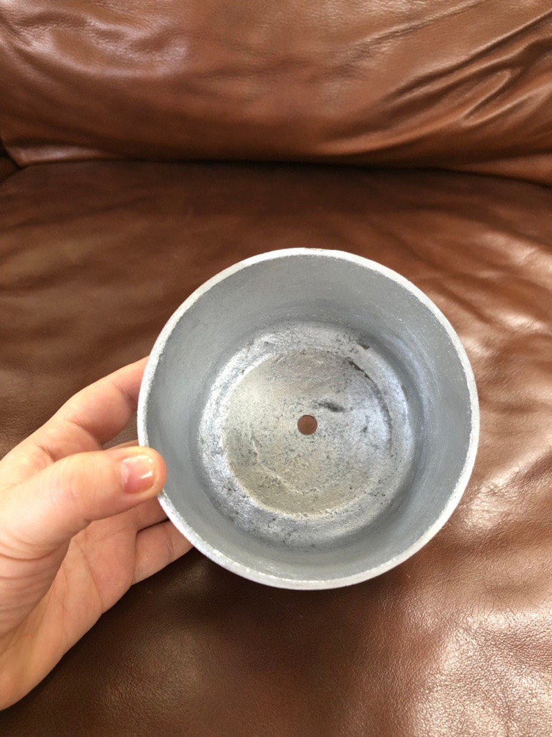 ラウンド型の鉢 (シルバー)