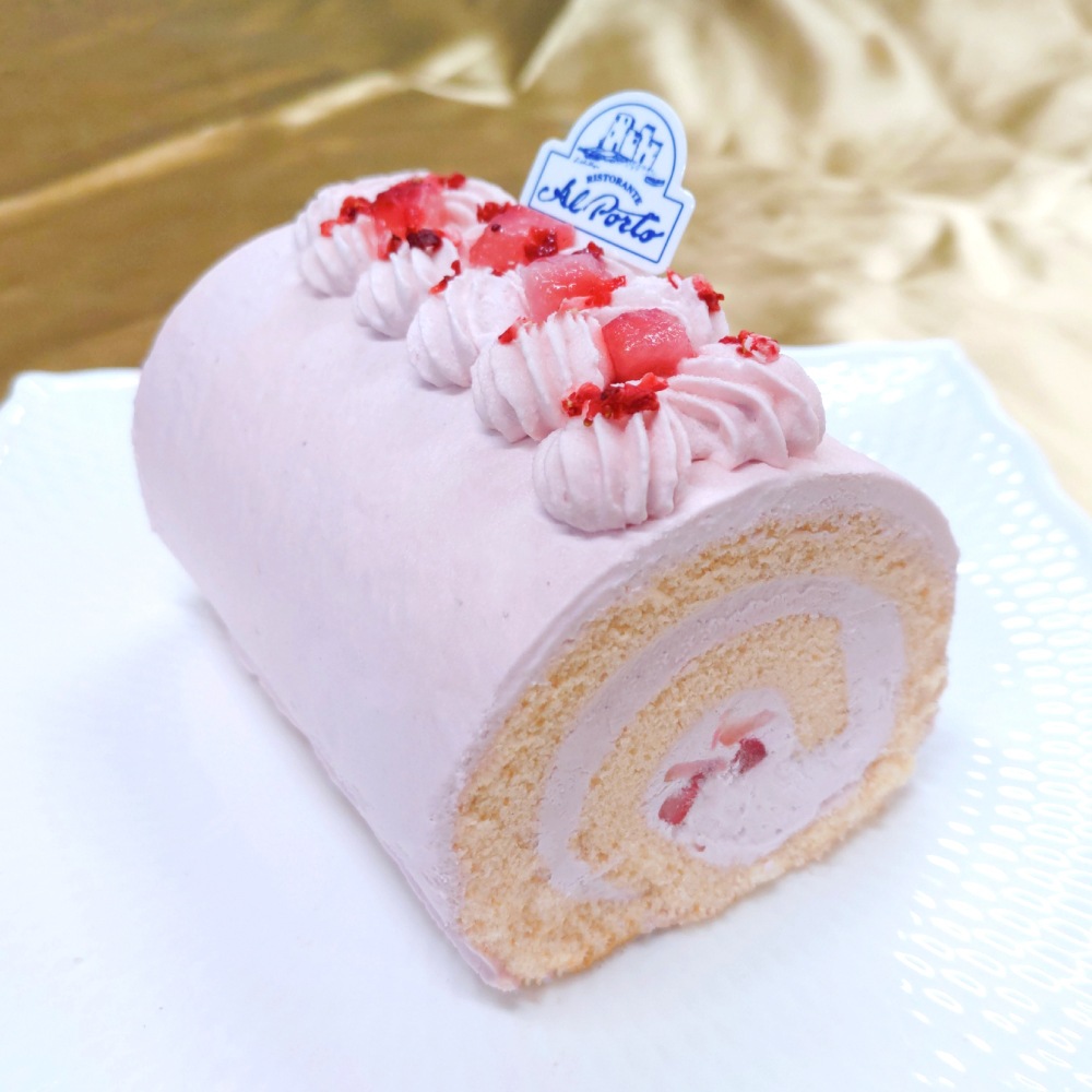 いちごとマスカルポーネのロールケーキ