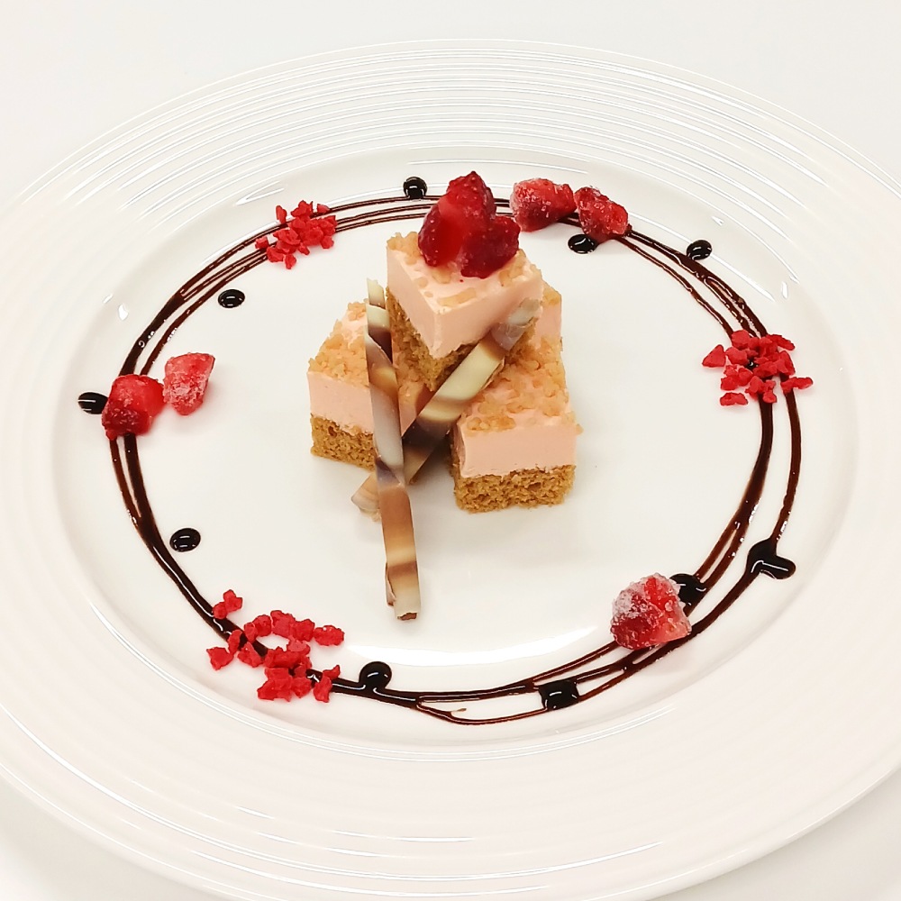 シート70 とろっと!プリンムース いちご味 10枚/1ケース 業務用シートケーキ