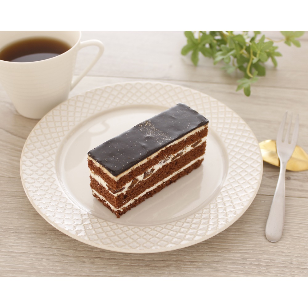 トランシェ・ド・ラムレーズン　1箱4切入×12箱　業務用カットケーキ