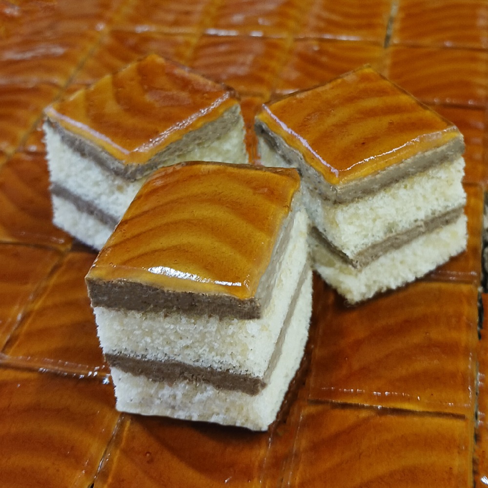 シート70　琥珀ほうじ茶　10枚／1ケース　業務用シートケーキ