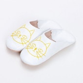 猫刺繍 バブーシュ　ホワイトイエロー