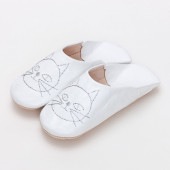 猫刺繍 バブーシュ　ホワイトシルバー