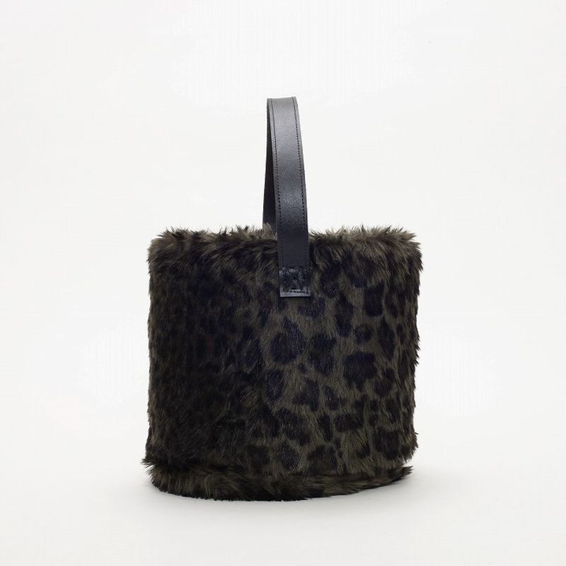 エコファーレザーハンドルバケツ　ヒョウ