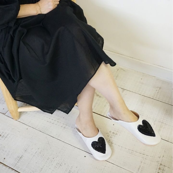 ハートスパンコール バブーシュ ホワイトブラック