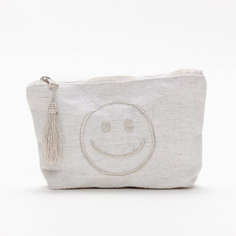 スマイルホワイトポーチ　シルバー