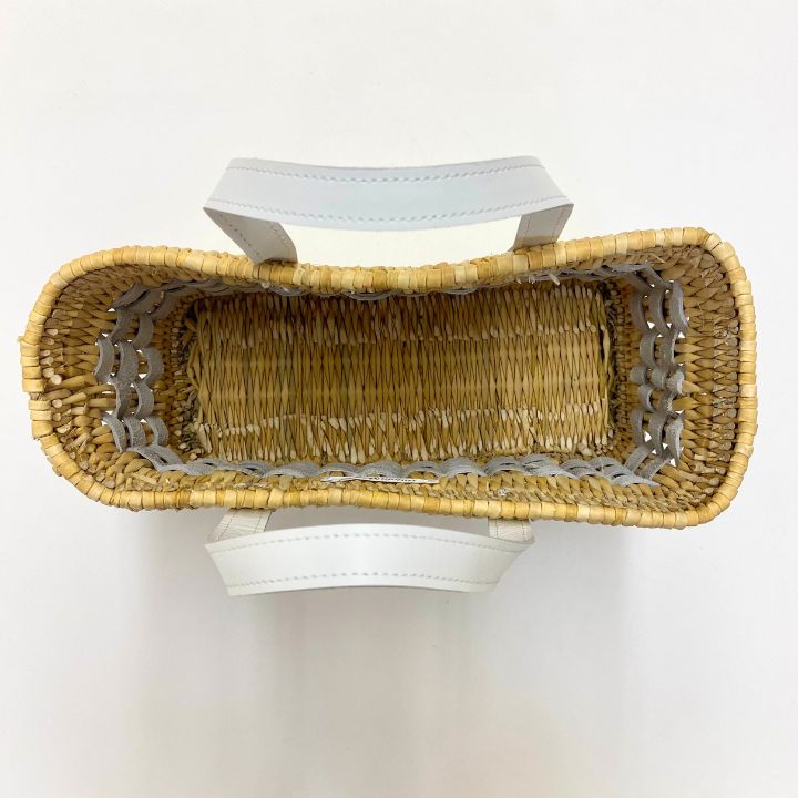 レザースクエアバスケットM　ホワイト