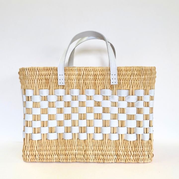 レザースクエアバスケットM　ホワイト