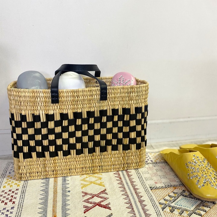 レザースクエアバスケットM　ホワイト