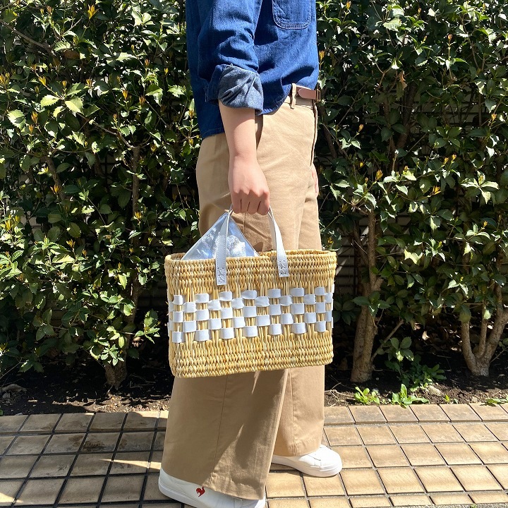 レザースクエアバスケットS　ホワイト