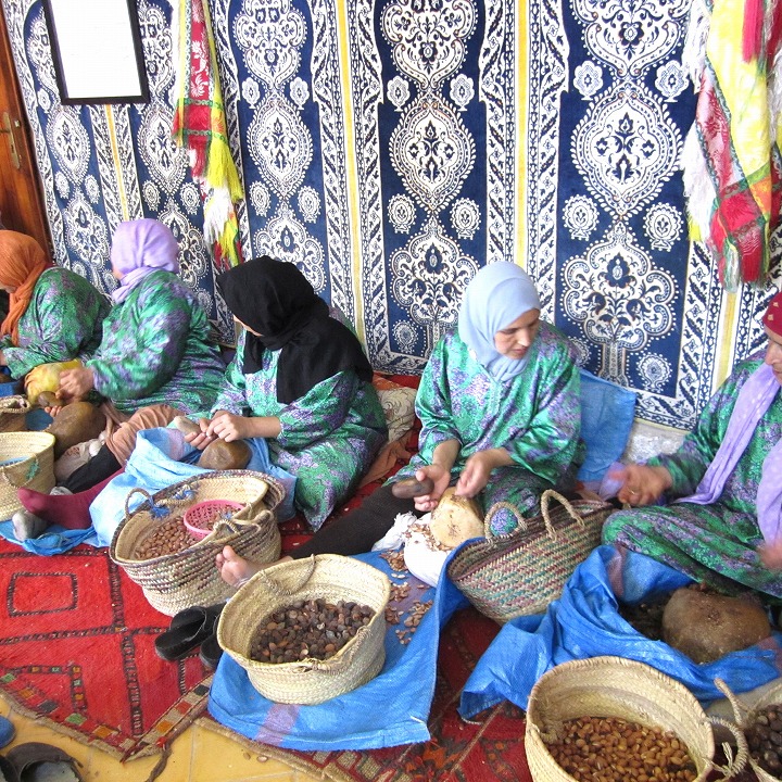 フルールドファティマ　トリートメントオイル (ダマスクローズ)　50mL