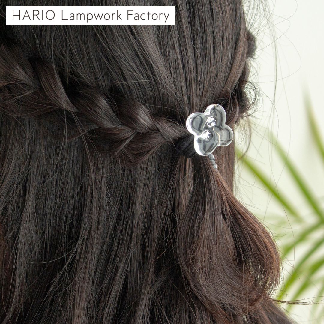 ハリオ ヘアゴム ホワイトフラワー 花 四つ葉 ガラス製 HARIO Lampwork