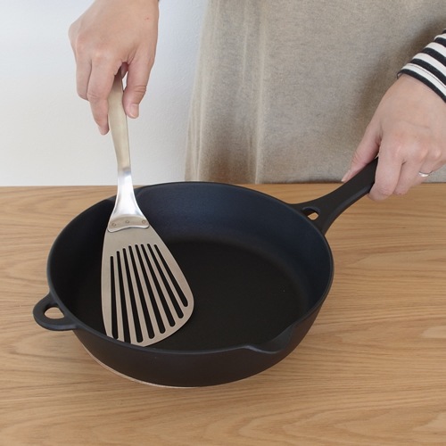 新品　【日本製】 南部鉄器フライパン ２４ｃｍ 日本製 南部鉄器 フライパン 鉄 24cm 蓋なし 岩鋳 イワチュウ IWACHU 日本製
