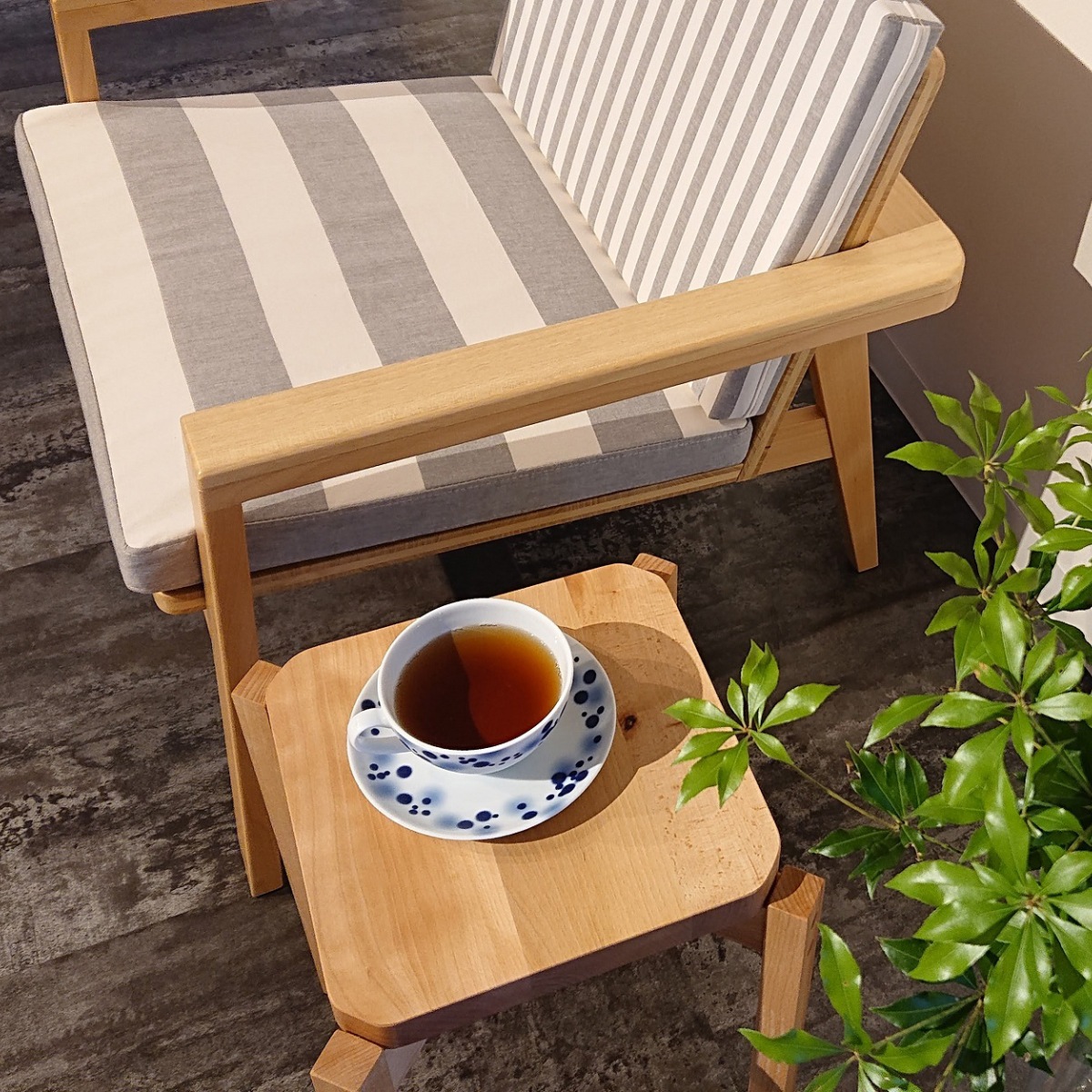 スツール 木製 日本製 椅子 四角 スタッキング 朝倉家具 まかない