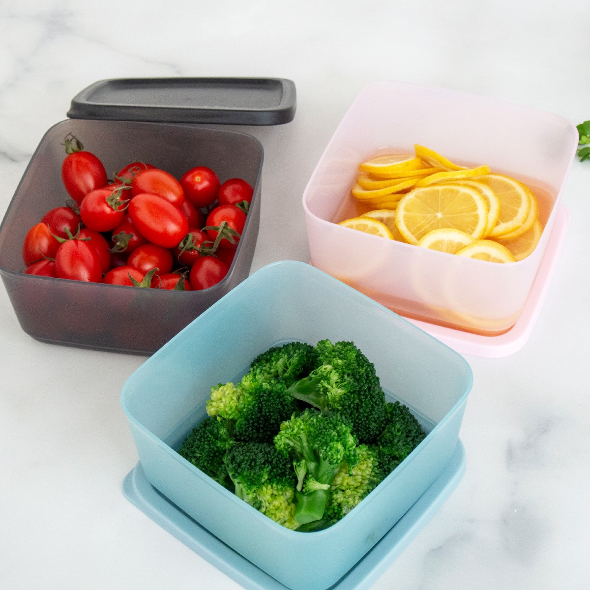 取扱終了］タッパーウェア Tupperware キュービックス スクエア 650ml