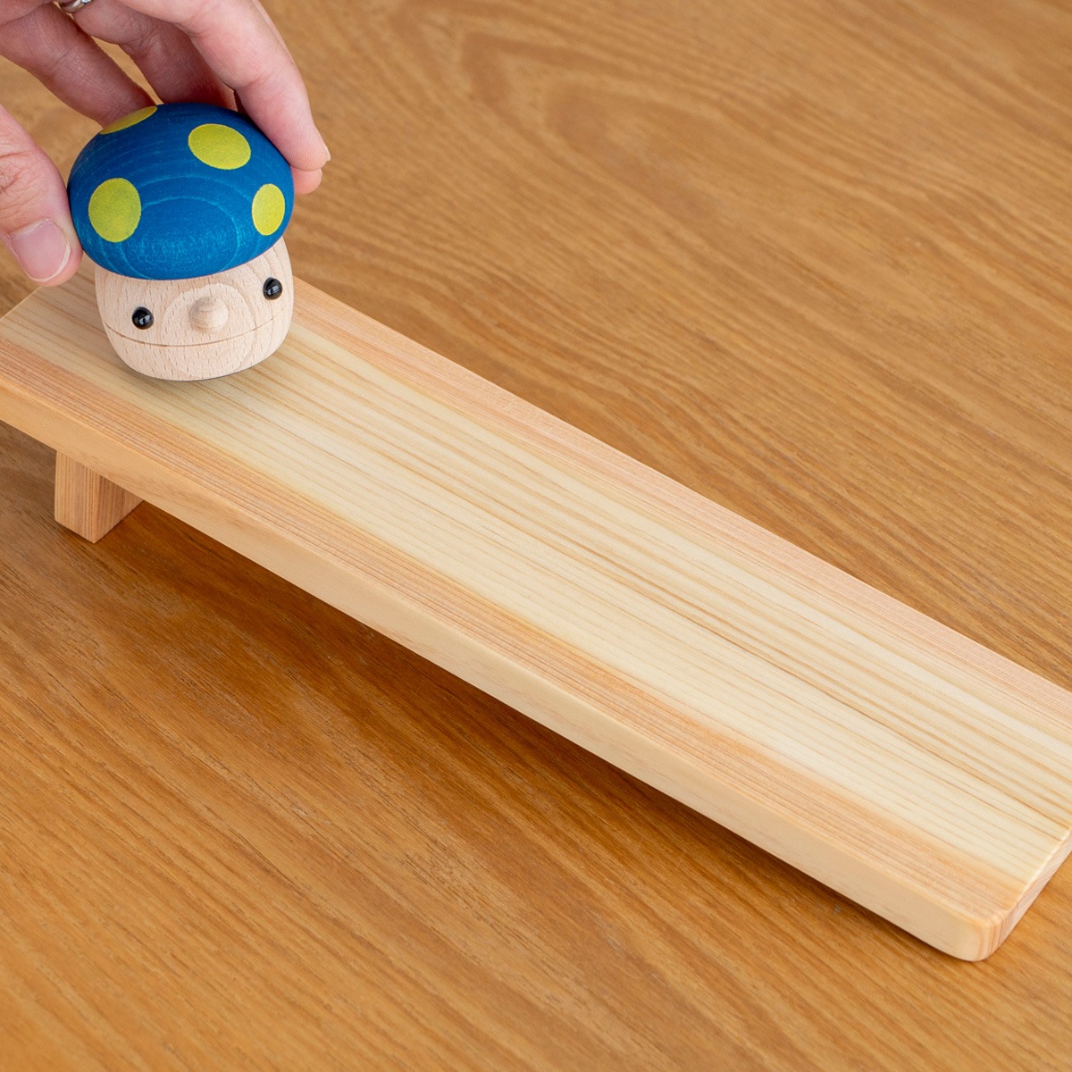 こまむぐ どんぐりきのこ 木のおもちゃ 木製 知育 玩具 日本製