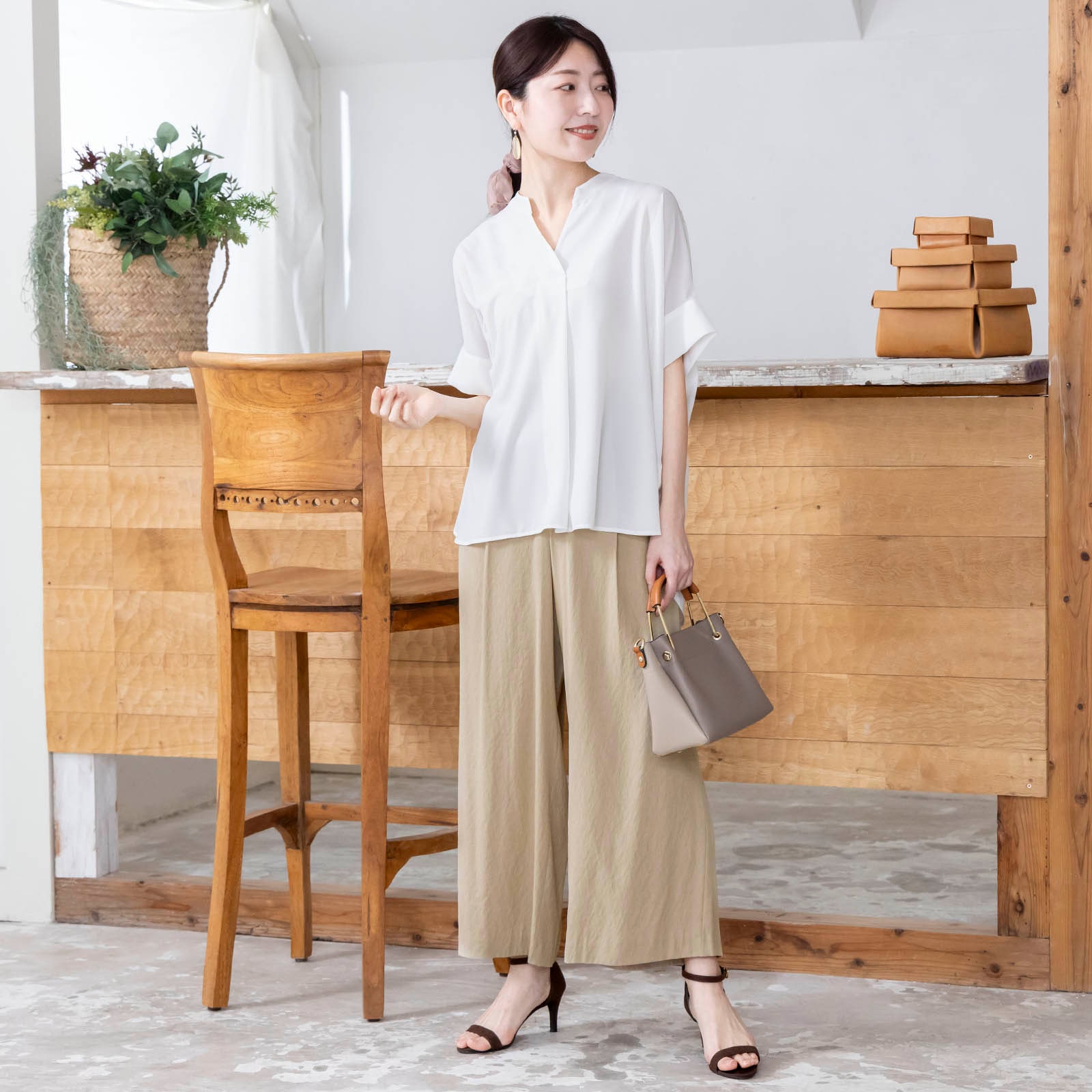 美品✨ルフィル スタンドカラーブラウス ドルマンスリーブ ホワイト 美品✨ルフィル スタンドカラーブラウス ドルマンスリーブ