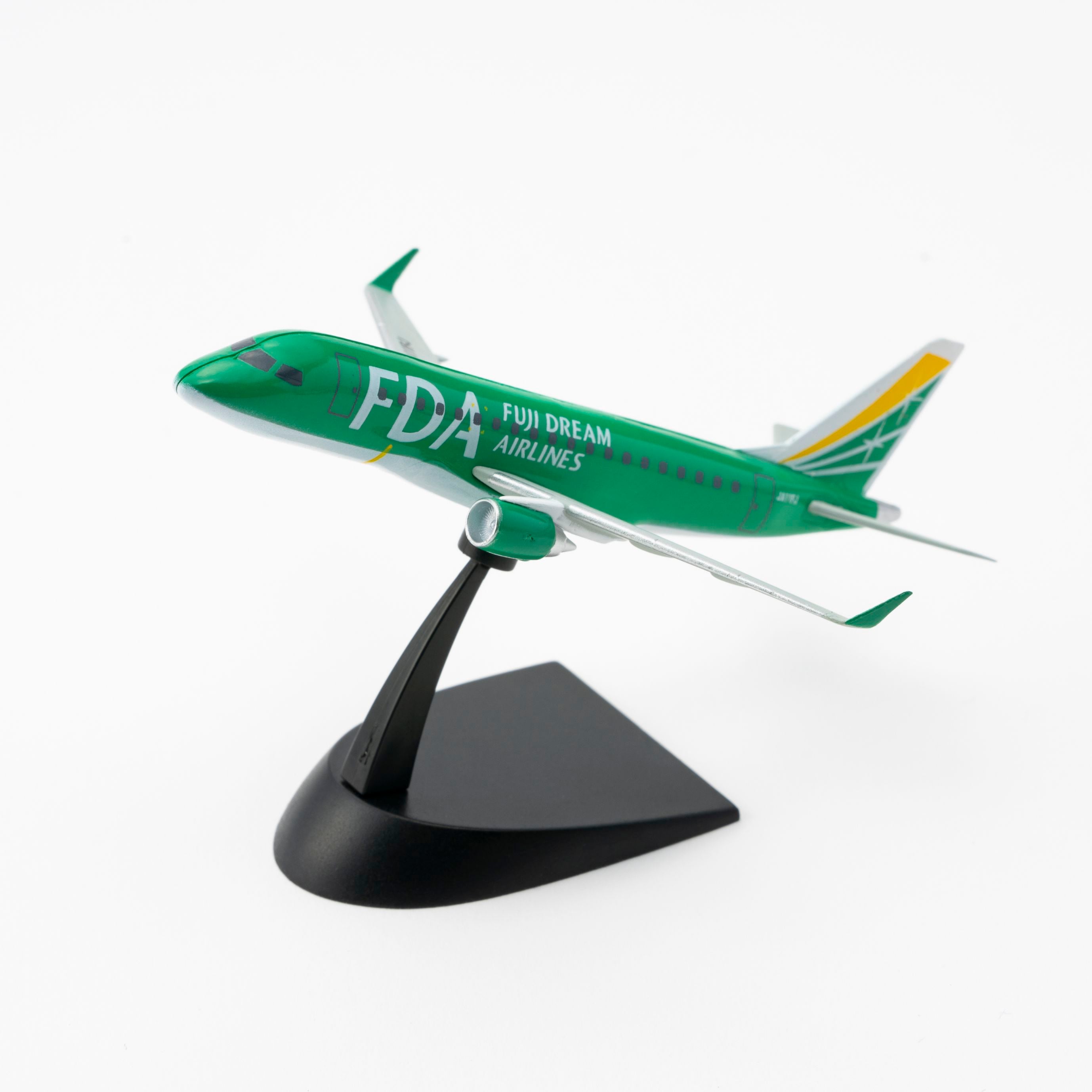 FDA 1/100完成品飛行機模型 フジドリームエアラインズ EMBRAER① FDA 1/100完成品飛行機模型 フジドリームエアラインズ EMBRAER