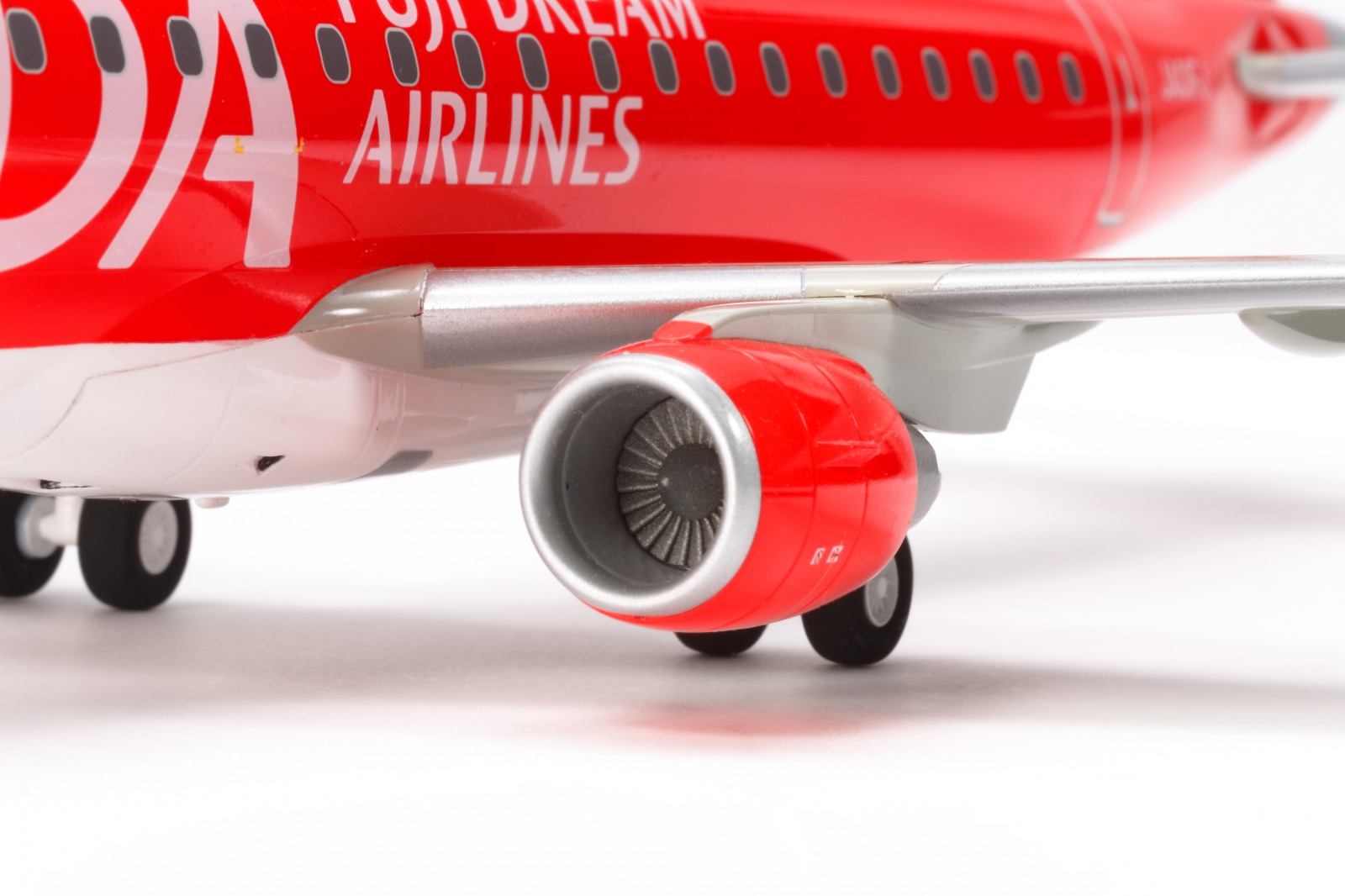 ���ߥ��� �Ȥ�Ω�ƥ��å� 1/100 ����֥饨��175