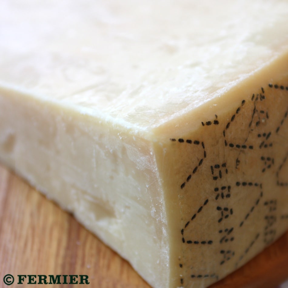 グラナ パダーノ 250gカット