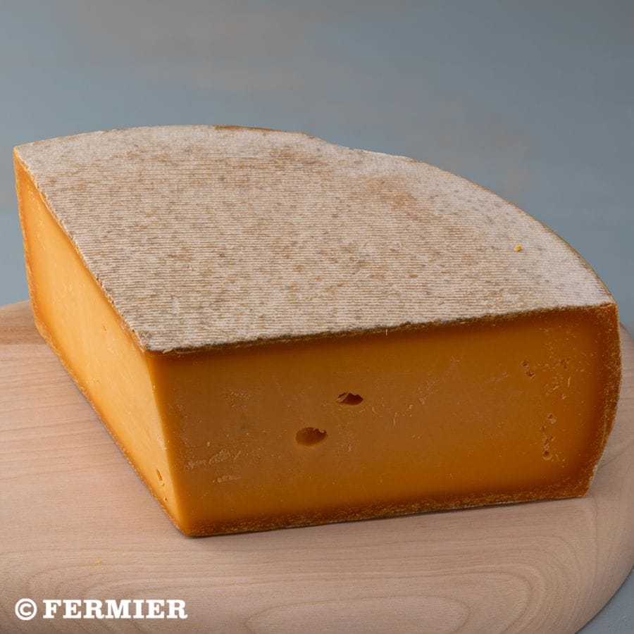 ニセコチーズ工房　ニセコミモレット・椛【ご予約品　6/3発送　: 　ご注文〆切 5/25 AM8時】