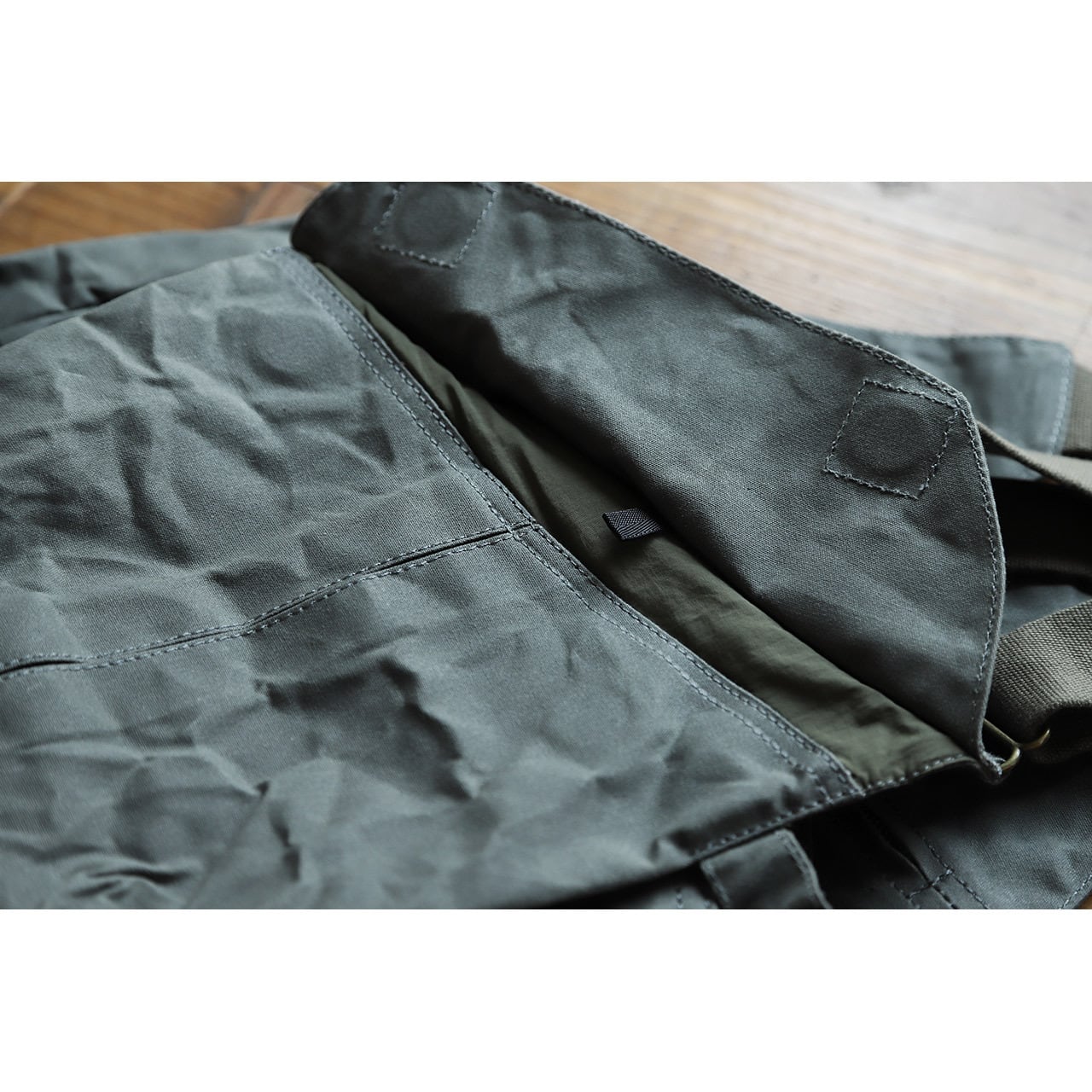 BOL WAXED CANVAS VEST（アフターグロー）