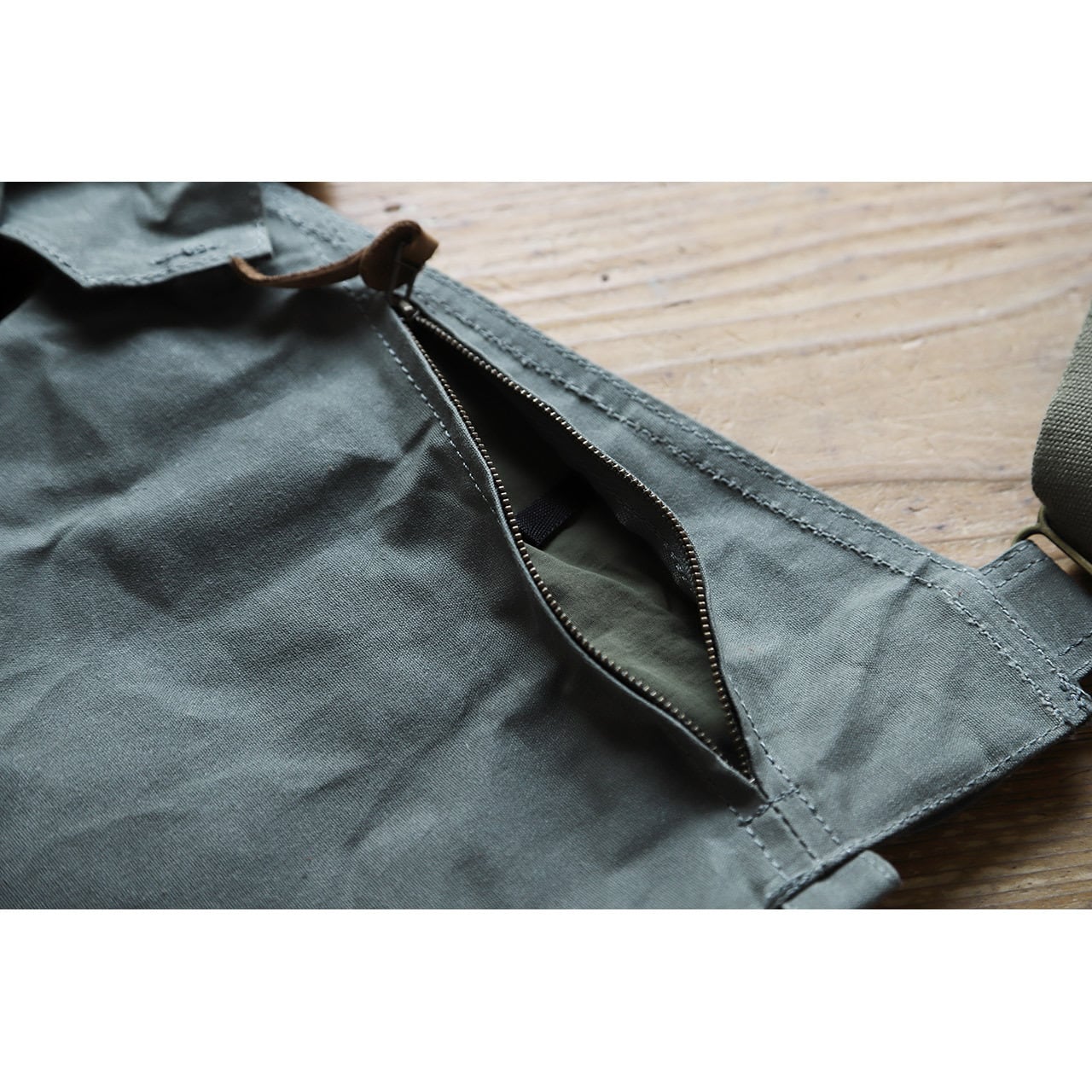 BOL WAXED CANVAS VEST（アフターグロー）