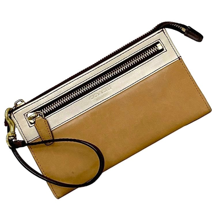 値下げ❗️新品未使用！Coach モノグラム 長財布 ベージュ系 COACH モノグラム 長財布 ベージュ - メルカリ