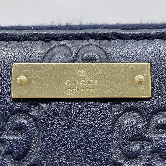 正規品 美品 グッチ シマライン クッション 枕 革 袋付【AKA14296】 正規品 美品 グッチ シマライン クッション 枕 革 袋付