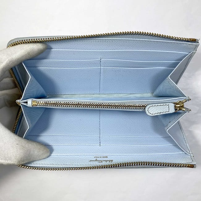 〈未使用品〉Salvatore Ferragamo ヴァラリボン ブルー長財布 新品同様 サルヴァトーレ フェラガモ ヴァラリボン レザー ブルー 青 2