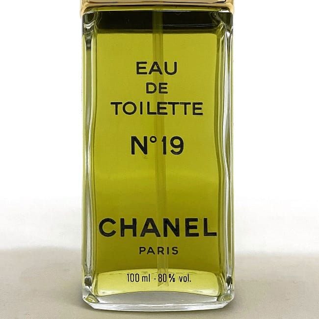 シャネル 香水 NO19 オードトワレ 開封済み 中古 CHANEL 100ml ヴィンテージ フレグランス パフューム  化粧品 コスメ 香り レディース 女性 定番 人気 お洒落 高級感 上品 エレガント ブランドコスメ ブランド小物 贈り物 ブランド 本物 鑑定済み シャネル 香水 NO19 オードトワレ 開封済み 中古 CHANEL 100ml