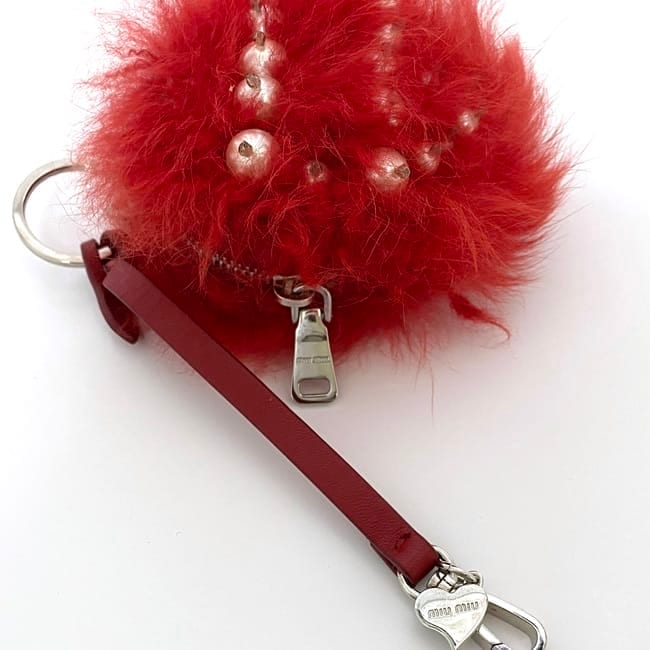 miu miu レッド ポンポンチャーム miu miu レッド ポンポンチャーム