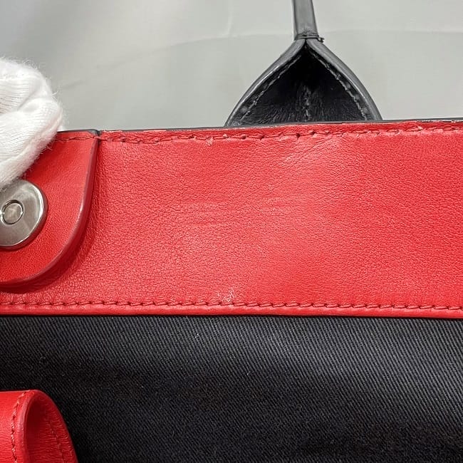 クリスチャン ルブタン 2way トートバッグ f-23243 ブラック レッド 美品 レザー 中古 Christian Louboutin 大容量 黒 肩掛け ショルダーバッグ 書類 a4 ビジネス グレインレザー メンズ レディース 本革 シンプル クロスボディ ブランド 本物 鑑定済み クリスチャン ルブタン 2way トートバッグ f-23243 ブラック レッド 美