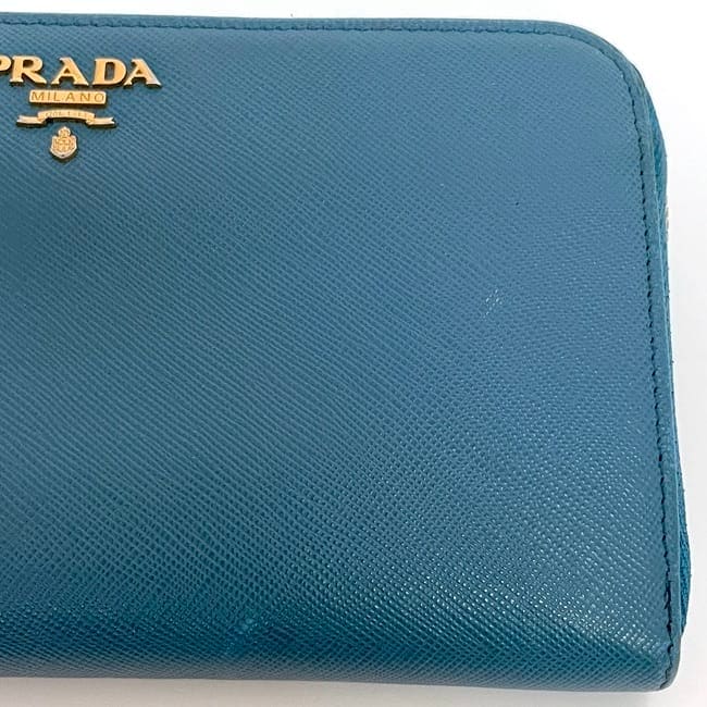 PRADA サフィアーノレザー ラウンドファスナー長財布ブルー系 PRADA（財布 ・ ブルー・ネイビー/青色系）のフリマアイテム一覧