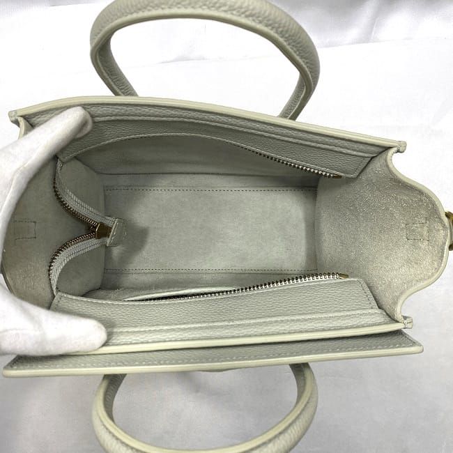 セリーヌ ２way ショルダーバッグ ラゲージ ナノショッパー f-21150 ライトグリーン 美品 レザー ドラムドカーフ 中古 CELINE 肩掛け トップハンドル 自立 肩掛け 斜め掛け 人気 高級感 上品 女性 レディース シンプル コンパクト 鞄 ブランド 本物 鑑定済み セリーヌ 2way ショルダーバッグ ラゲージ ナノショッパー f-21150