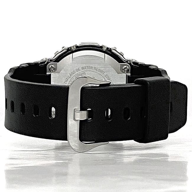 カシオ 腕時計 f-22313 ブラック シルバー G-SHOCK GM-5600 美品 時計 