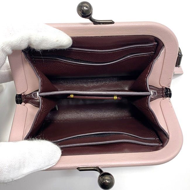 COACH コーチ　がま口　小銭入れ coachコーチ がま口小銭入れ - メルカリ