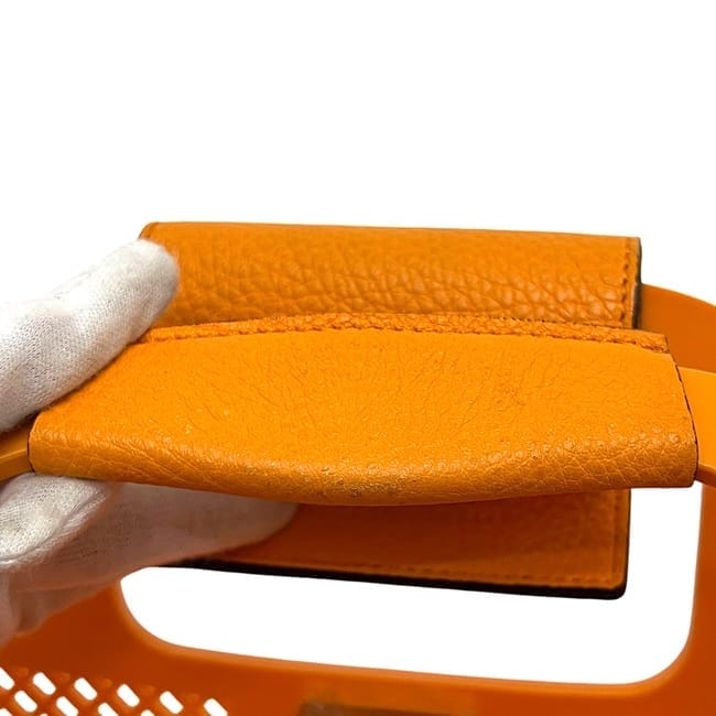 フェンディ バケットバッグ オレンジ ピーカブー フォーティー8 7VA593 美品 ランドリーバッグ ラバー レザー 中古 AMT8 238 3449 FENDI バケット ラージ 大容量 軽い ターンロック レディース メンズ レア フェンディ バケットバッグ オレンジ ピーカブー フォーティー8 7VA593