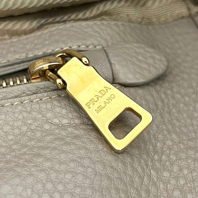 プラダ トートバッグ ベージュ BN2694 美品 レザー 中古 204 PRADA