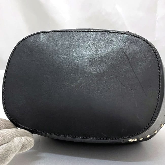 グッチ 巾着 ショルダーバッグ f-22751 ブラック ブライト ディアマンテ シマ 354229 美品 レザー スタッズ 中古 525040 GUCCI 巾着バッグ クロスボディ 肩掛け GG 柄 シンプル 黒 人気 定番 お洒落 上品 シンプル 高級感 エレガント ブランド 本物 鑑定済み グッチ 巾着 ショルダーバッグ f-22751 ブラック ブライト