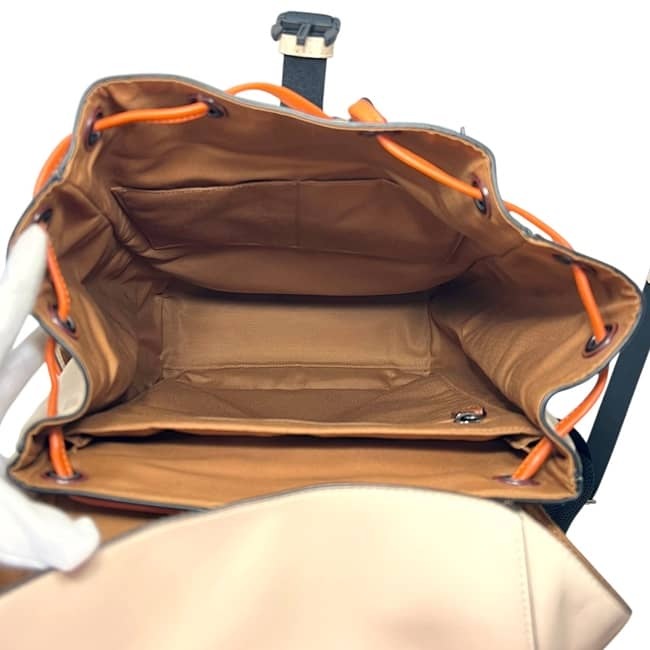 コーチ リュック ベージュ ホワイT シグネチャー CAJ74 美品 バック