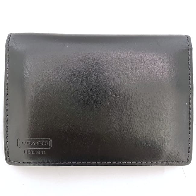 COACH 二つ折り財布 黒 レザー新品未使用 COACH ブラック レザー 二つ折り財布 - メルカリ