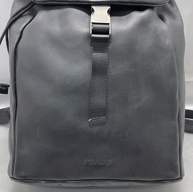 プラダ リュック ec-23461 ブラック NERO VITEＬLO MORBIDO B9462 美品 レザー 中古 PRADA ヴィンテージ 巾着 フラップ リュックサック バックパック 黒 レディース メンズ 定番 人気 軽い 本革 大容量 シンプル ブランド 本物 鑑定済み プラダ リュック ec-23461 ブラック NERO VITELLO MORBIDO B9462 美品