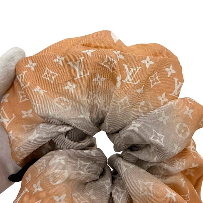 ルイ ヴィトン シュシュ ベージュ オレンジ ホワイト モノグラム