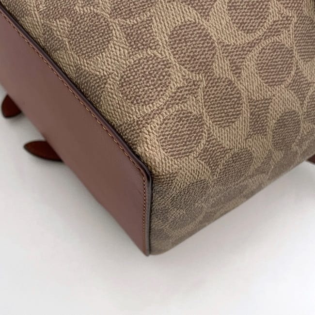 コーチ リュック ec-23485 ベージュ ブラウン シグネチャー 68563 美品  