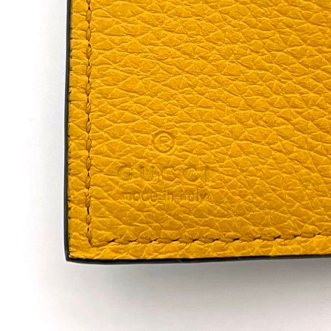希少 人気 グッチ 折り財布 エンボス GG ビッグ ジャンボ 黄色 レザー 希少 人気 グッチ 折り財布 エンボス GG ビッグ ジャンボ 黄色 レザー