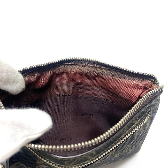 美品✨ LOEWE ロエベ アクセサリーポーチ アナグラム ブラック レザー ロエベ ポーチ ダークブラウン ブラック アナグラム 290606 小物