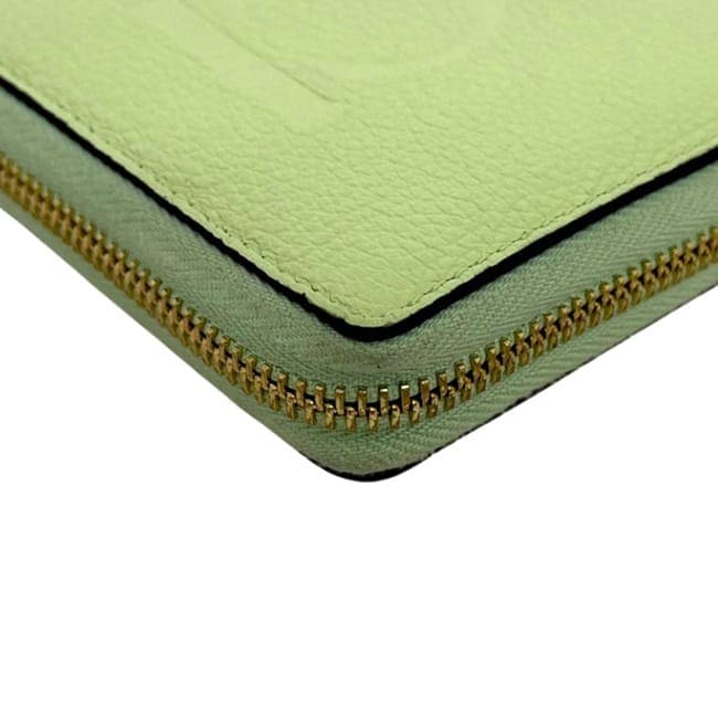 グッチ ラウンドファスナー 長財布 ライトグリーン 658694 美品 財布
