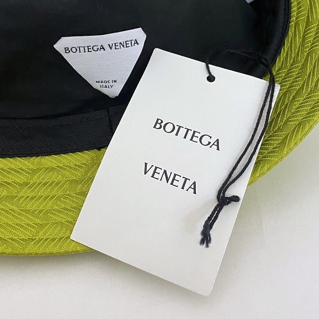 BOTTEGA VENETA バケットハット イントレチャート BOTTEGA VENETA◇イントレチャート バケット ハット ACID GREEN